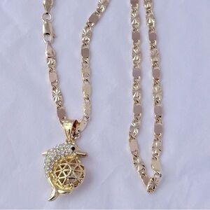 New chain with‎ laminated gold dolphin charm for women